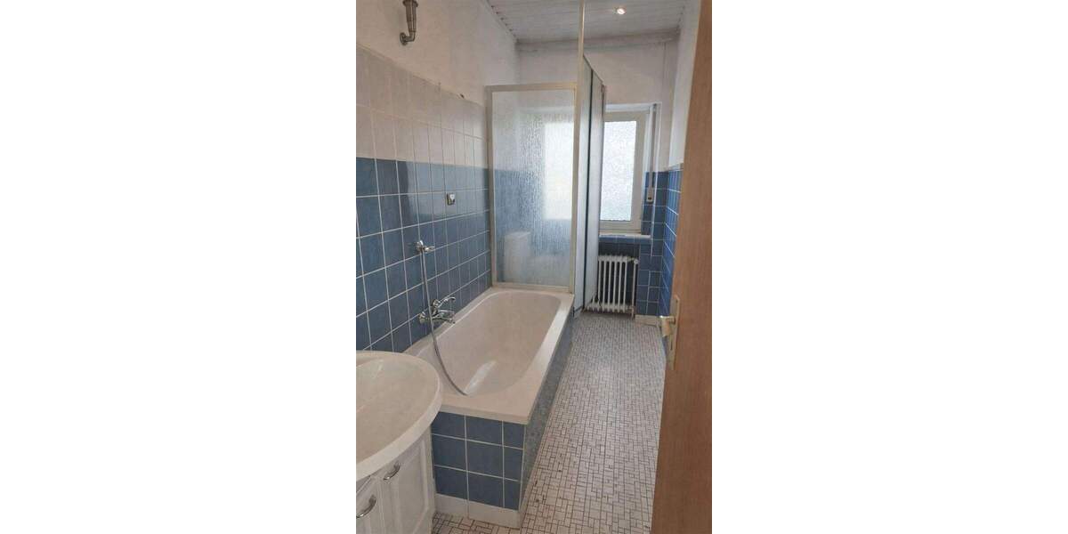 Mehrfamilienhaus, Wohnhaus Velbert Mitte - 6 Zimmer, 160 m&sup2;, 375.000&euro; | Angebot:25678622