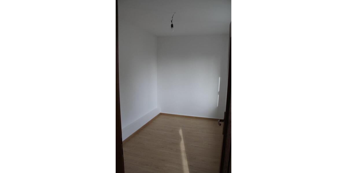 Etagenwohnung Lünen Brambauer - 4 Zimmer, 96 m&sup2;, 850&euro; | Angebot:25640121
