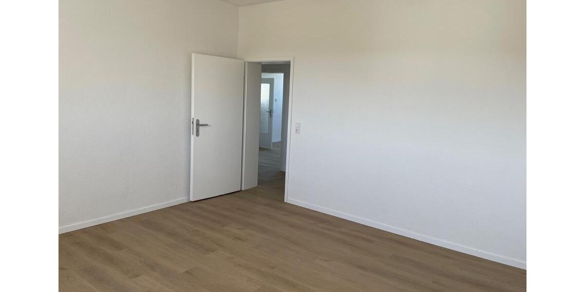 Dachgeschoßwohnung Bochum Bochum-Südwest - 4 Zimmer, 96 m&sup2;, 575&euro; | Angebot:25637333