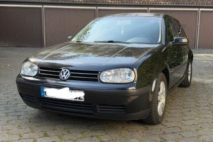 VW Golf 242.500 km 700 &euro; Schwerte 58239