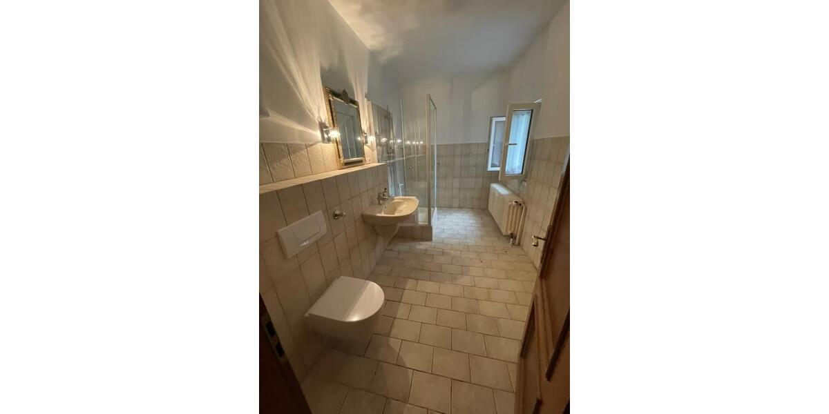 Etagenwohnung Essen Stadtbezirk VIII - 5 Zimmer, 150 m&sup2;, 1.680&euro; | Angebot:25363545