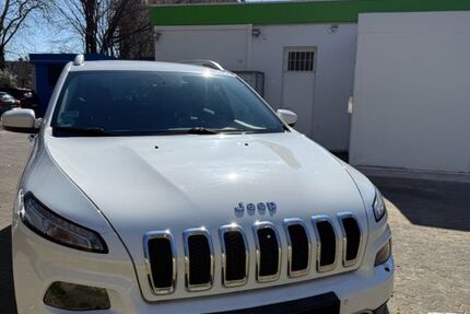 Jeep Cherokee 141.000 km 18.000 € Dortmund 44328