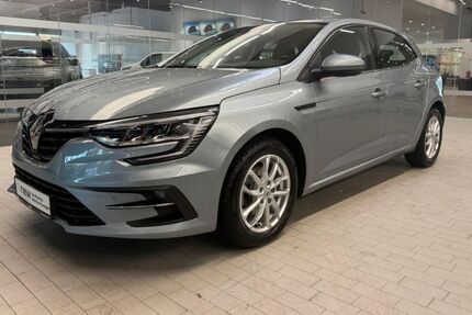 Renault Megane 50.222 km 15.990 &euro; Oberhausen (am CentrO) 46047