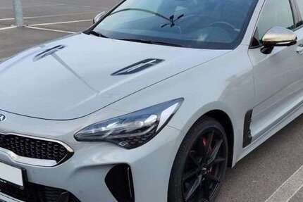 Kia Stinger 75.000 km 16.000 &euro; Bochum 44809