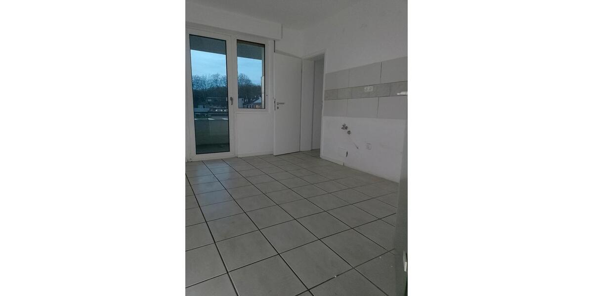 Etagenwohnung Oberhausen Biefang - 4 Zimmer, 98 m&sup2;, 860&euro; | Angebot:25175248
