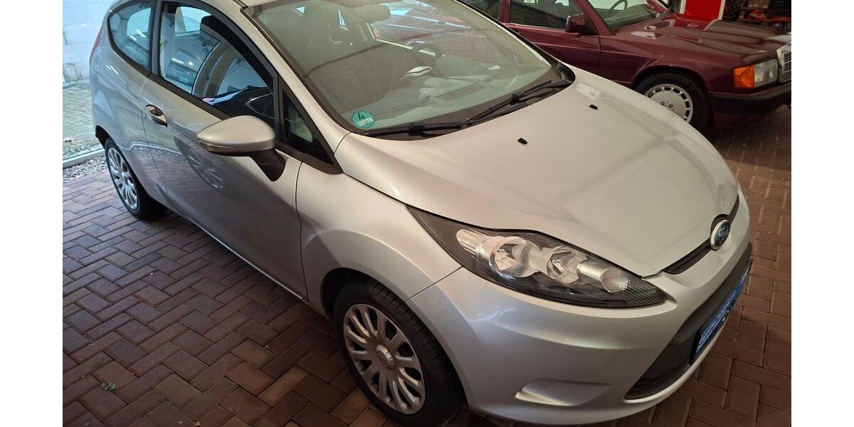 Ford Fiesta 81.500 km 4.600 &euro; Wülfrath 42489