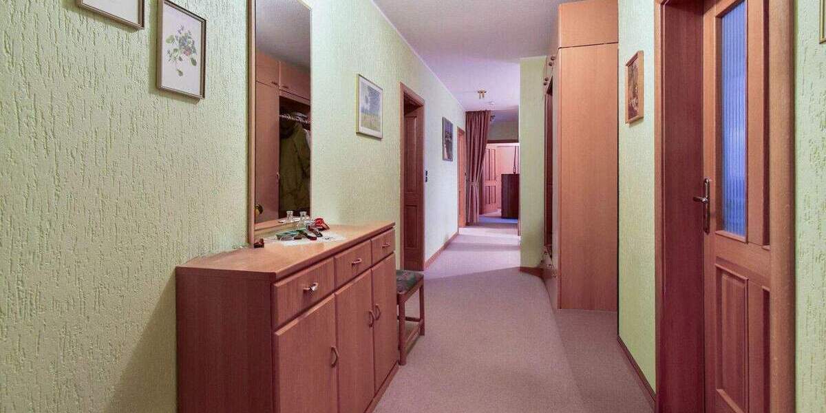 Leben und Leben lassen! Schöne, ruhige Wohnung mit Balkon und TG-Stellplatz 4 zimmer