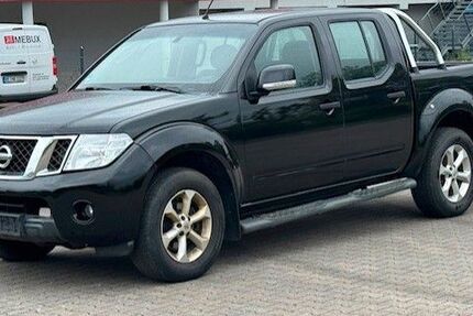Nissan Navara 374.211 km 8.999 &euro; Wuppertal 42389