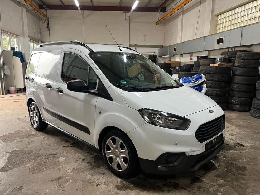 Ford Transit Courier 86.264 km 8.990 € Gelsenkirchen 45886