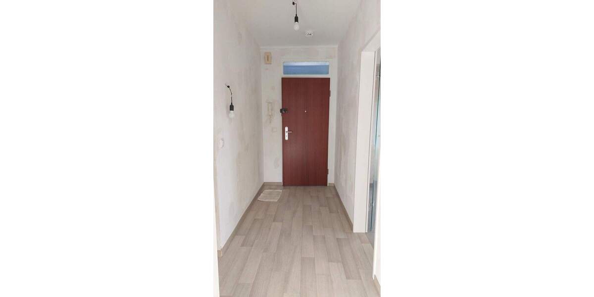 Gemütliche 3,5 Zimmer Wohnung mit Balkon, Wannenbad und GWC! 3 zimmer