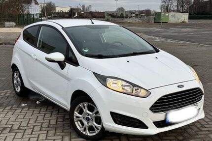 Ford Fiesta 93.300 km 7.000 &euro; Herne 44625