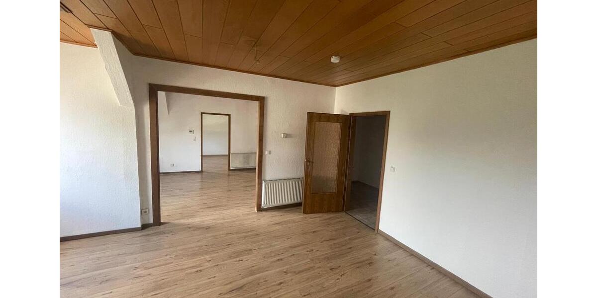 Dachgeschoßwohnung Wetter (Ruhr) - 4 Zimmer, 99 m&sup2;, 550&euro; | Angebot:24400535
