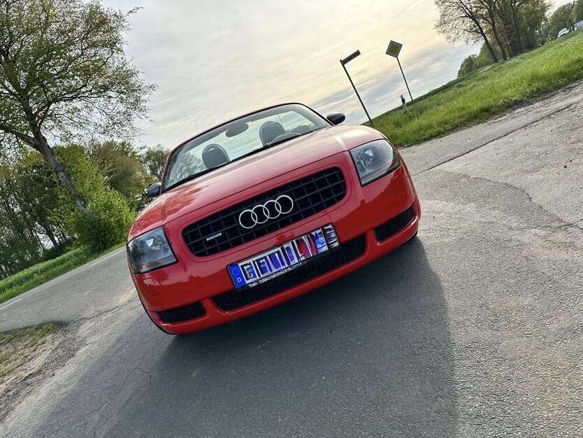 TT