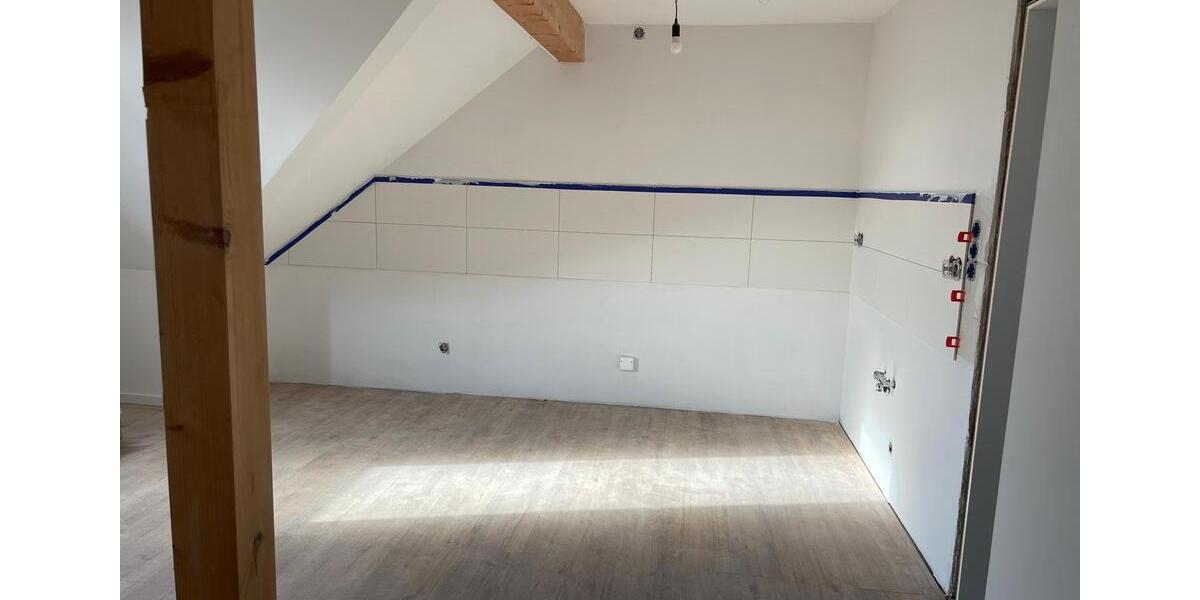 frisch sanierte Dachgeschosswohnung 4 zimmer