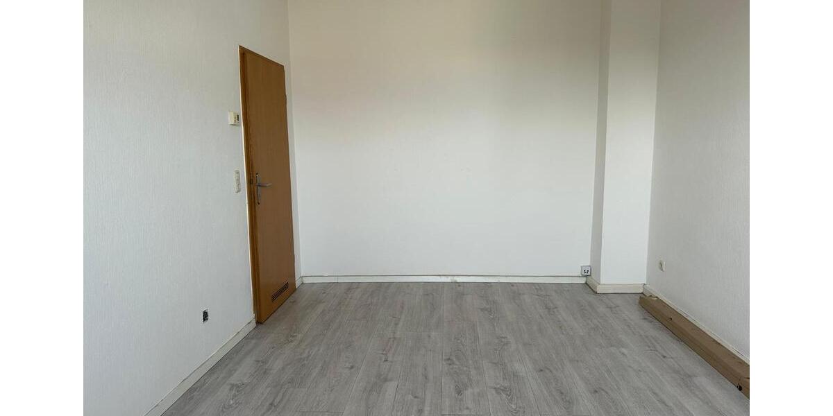 Dachgeschoßwohnung Bochum Höntrop - 3 Zimmer, 52 m&sup2;, 400&euro; | Angebot:25749473