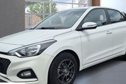Hyundai i20 36.970 km 10.390 &euro; Hattingen 45525