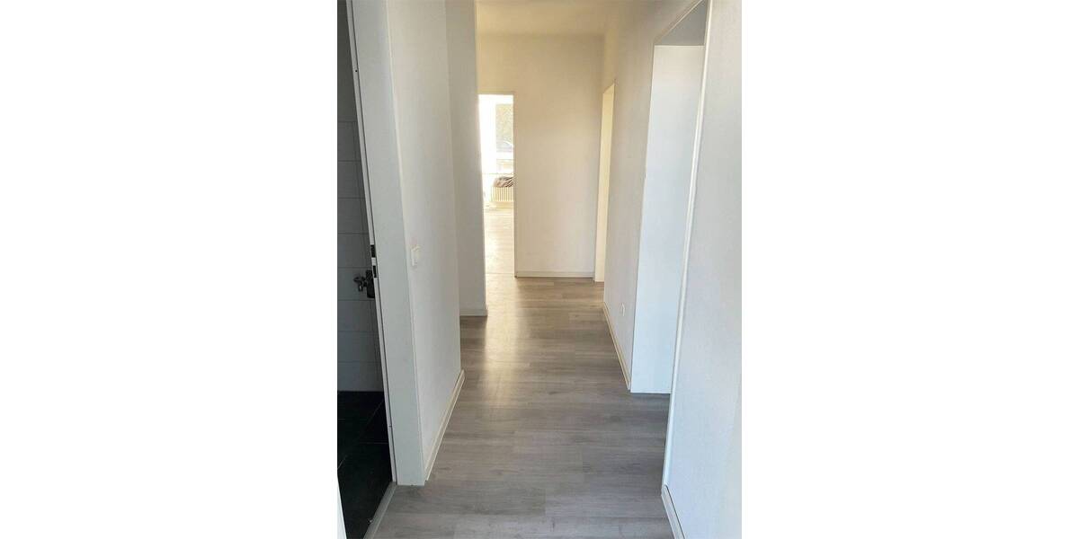 Etagenwohnung Bochum Querenburg - 5 Zimmer, 125 m&sup2;, 990&euro; | Angebot:26627294