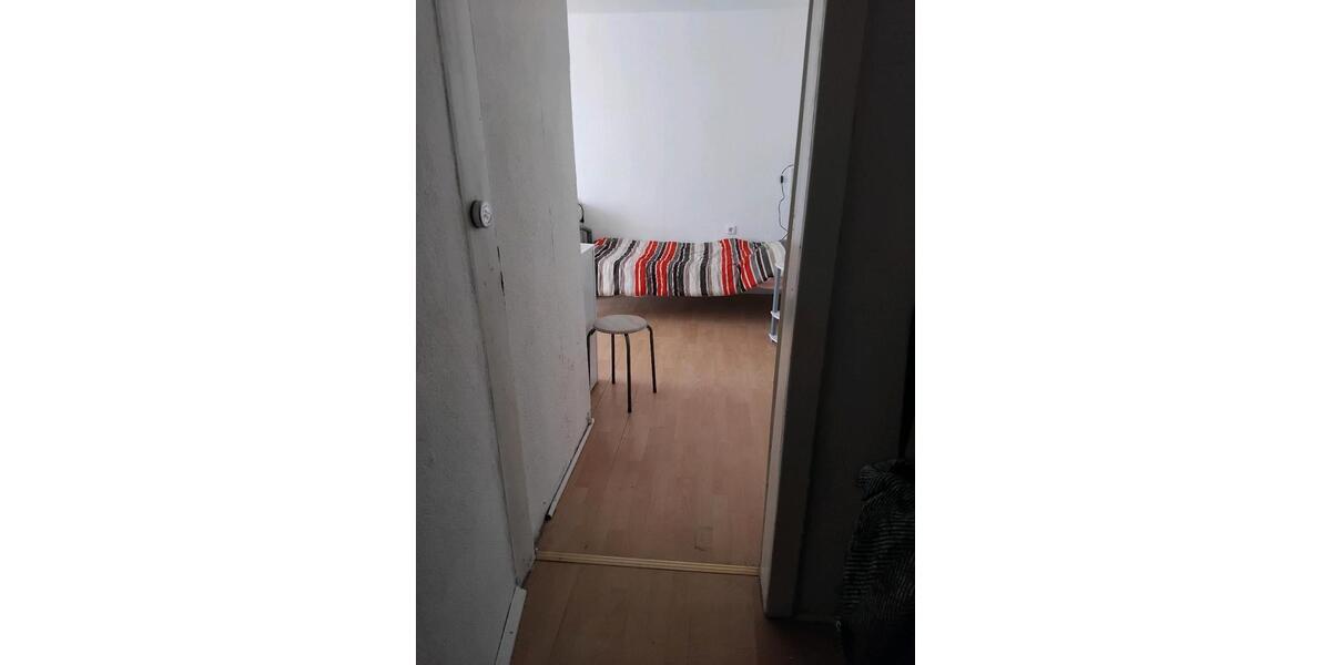 Erdgeschoßwohnung Bochum Bochum-Mitte - 1 Zimmer, 15 m&sup2;, 250&euro; | Angebot:26405970