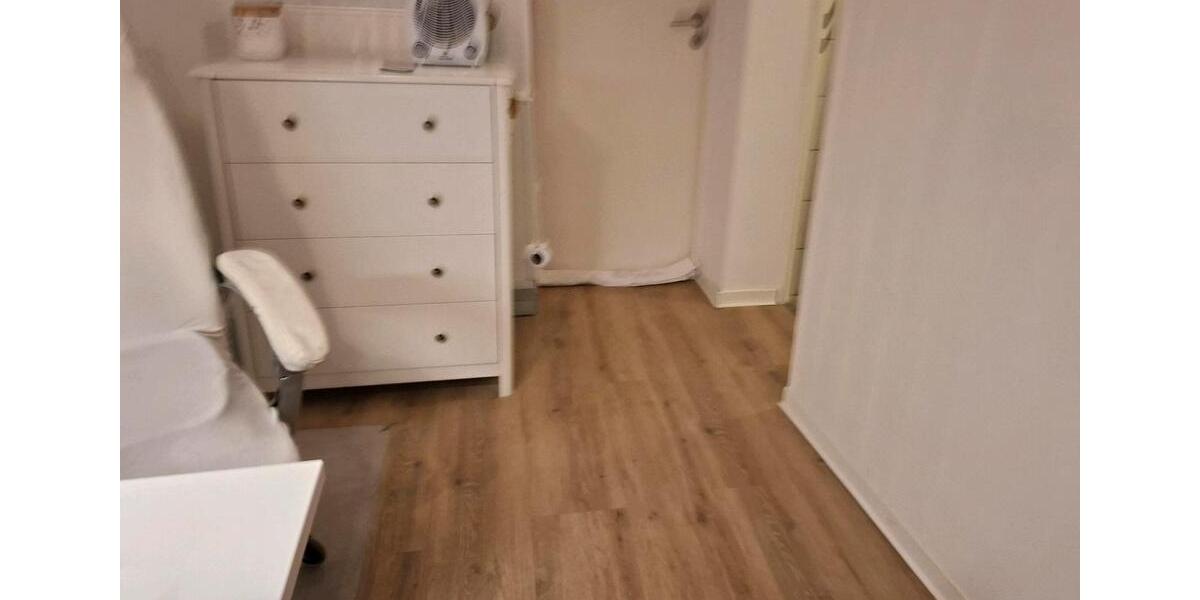 ehem. Kosmetikstudio in Toplage St. Augustin zimmer