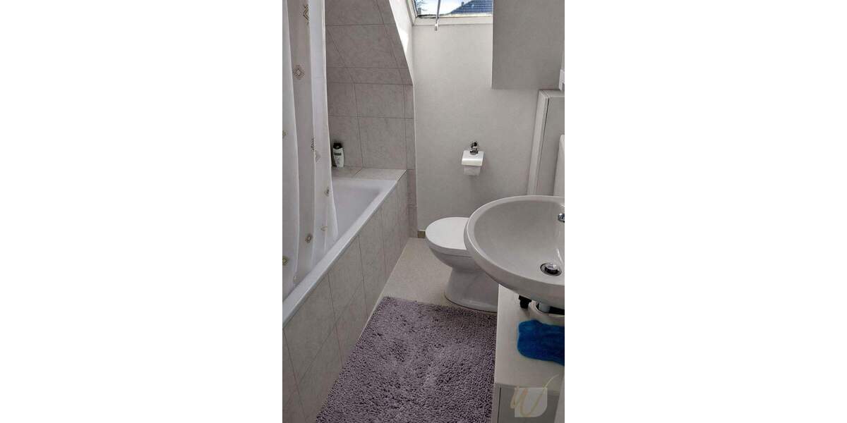 Etagenwohnung Velbert Mitte - 5 Zimmer, 119 m&sup2;, 149.000&euro; | Angebot:25682147