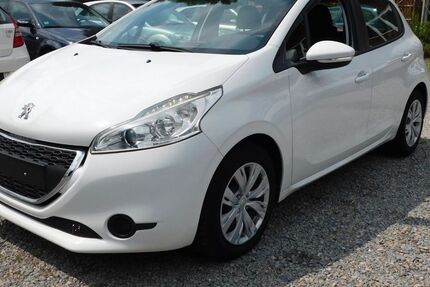 Peugeot 208 143.602 km 4.699 € Mülheim 45473