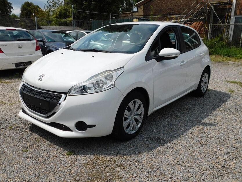 Peugeot 208 143.602 km 4.699 € Mülheim 45473
