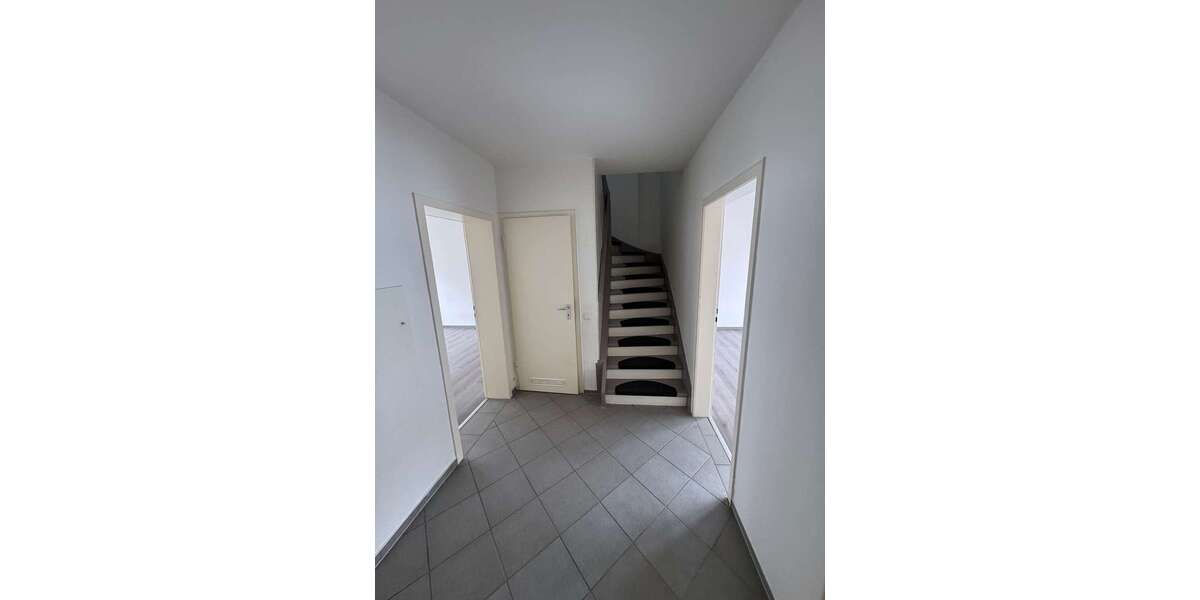 Etagenwohnung Essen Altenessen - 4 Zimmer, 82 m&sup2;, 820&euro; | Angebot:26903877