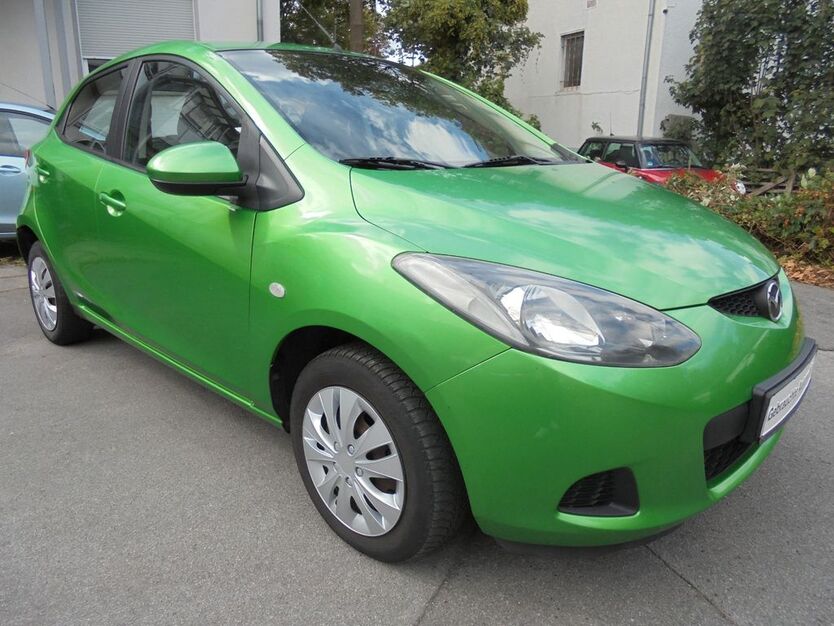 Mazda 2 209.945 km 2.450 € Recklinghausen 45659