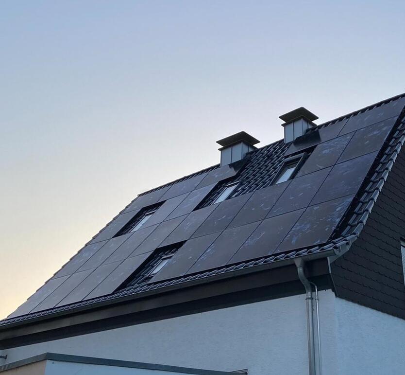 Freistehendes Mehrgenerationenhaus + PV Anlage von privat