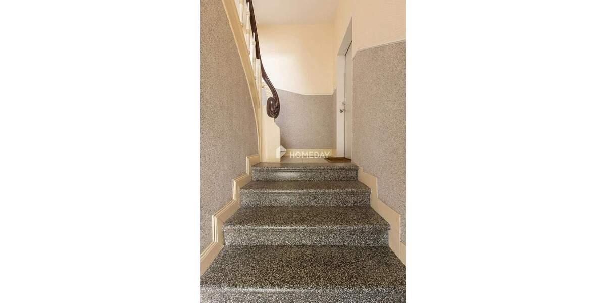 Vermietete Dachgeschosswohnung mit 4 Zimmern und schöner Ausstattung in Herne-Süd 4 zimmer