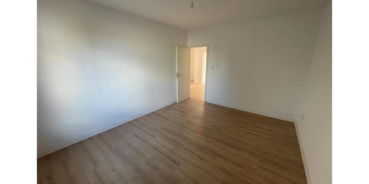 Etagenwohnung Wuppertal Gemarkung Barmen - 3 Zimmer, 77 m&sup2;, 750&euro; | Angebot:25822590
