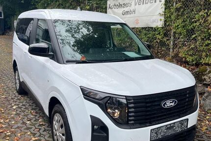 Ford Tourneo Courier 30.800 km 19.900 &euro; Velbert 42553