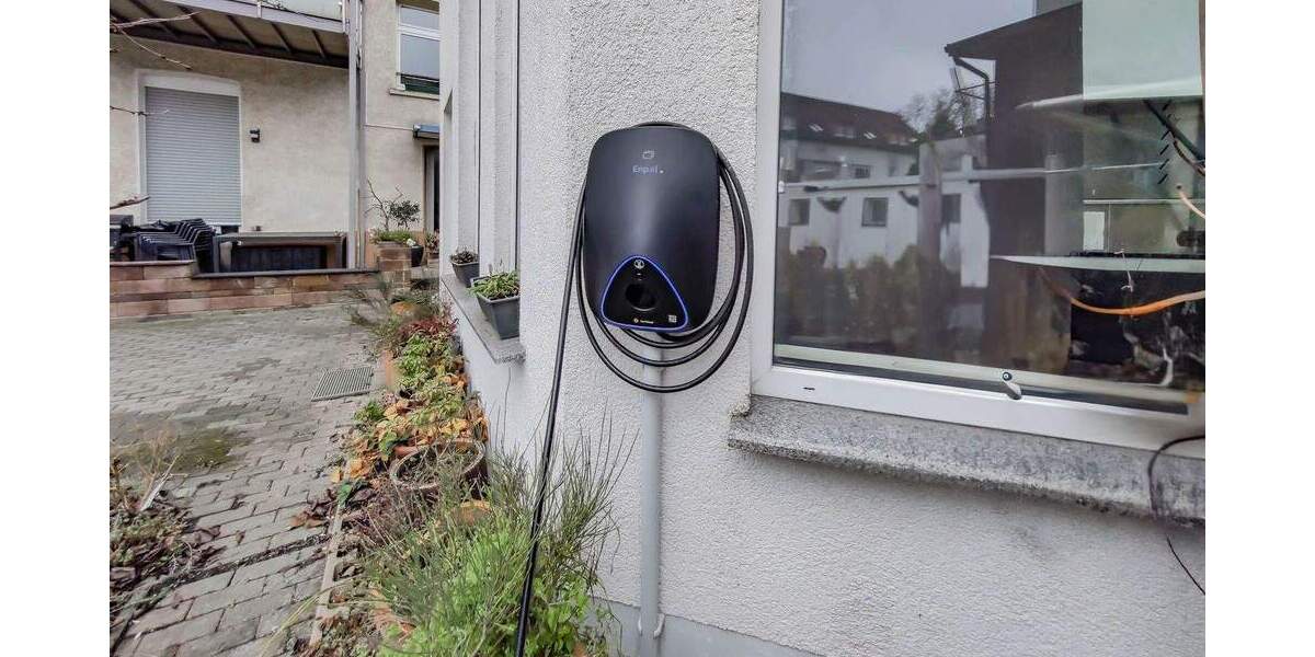 340m² - Photovoltaik - Ladesäule - Garage - Neue Heizung - Wintergarten 5 zimmer