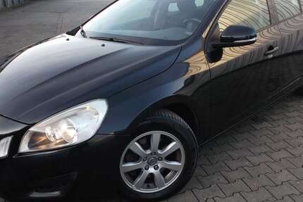 Volvo V60 267.000 km 5.300 € Herne 44652