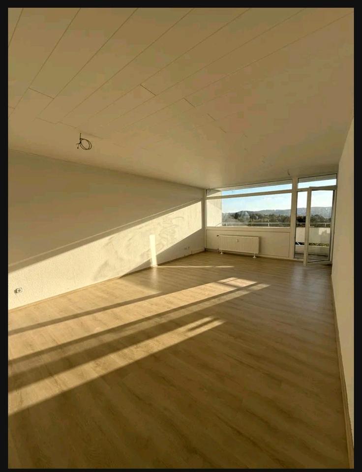 Helle, saniert, mit SW-Balkon u. neuer Einbauküche