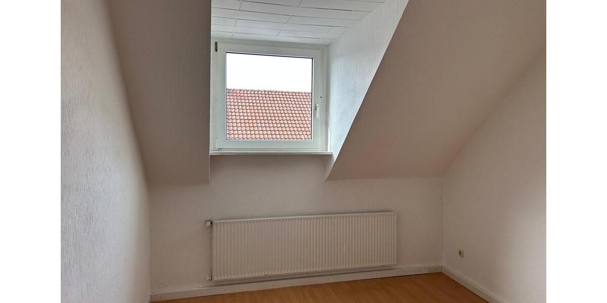 Dachgeschoßwohnung Bochum Höntrop - 3 Zimmer, 52 m&sup2;, 400&euro; | Angebot:25749473