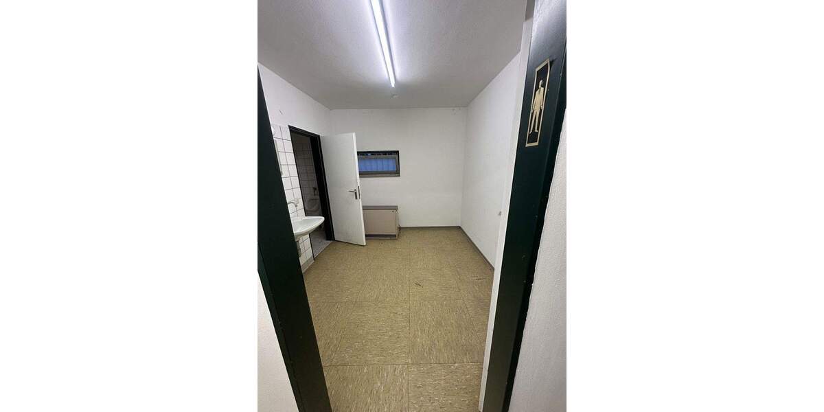 Einzelhandel zu vermieten Ladenlokal Gewerbeeinheit zimmer