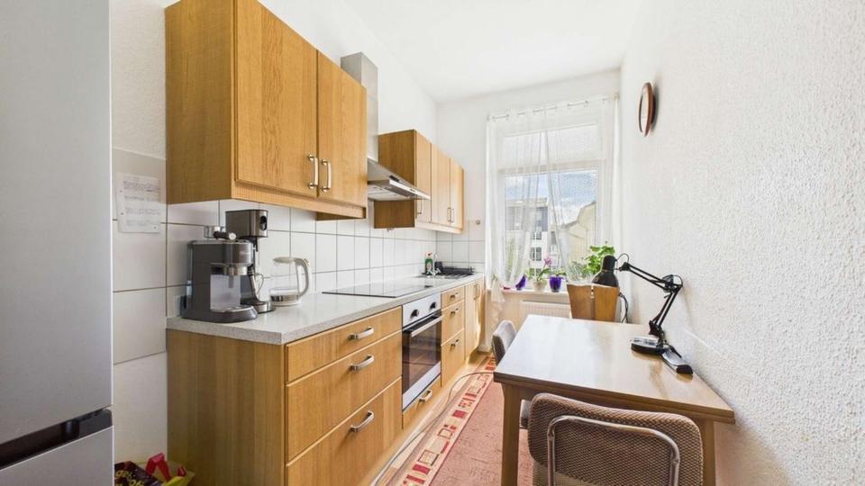 Gemütliche helle 2-Zimmer Wohnung mit Hobbyraum. Privatverkauf!