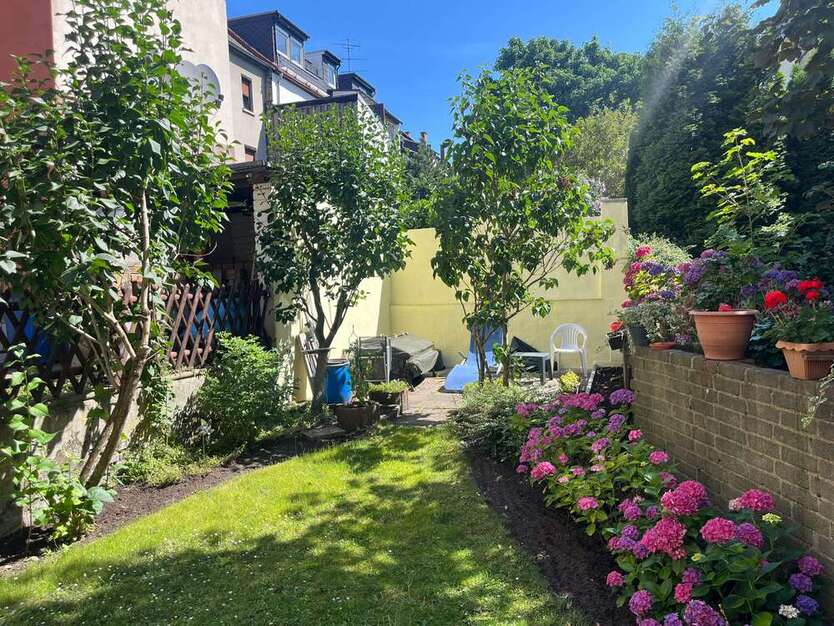 Haus zum Kaufen in Oberhausen 215.000 € 224 m² 7 zimmer
