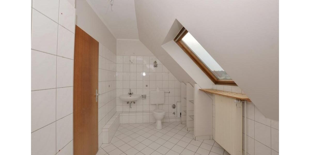 Dachgeschoßwohnung Gelsenkirchen Erle - 3.5 Zimmer, 75 m&sup2;, 492&euro; | Angebot:24614485