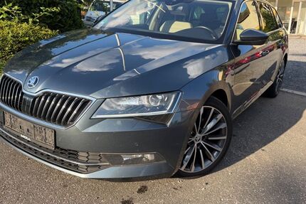 Skoda Superb 182.000 km 14.990 &euro; Schwerte 58239