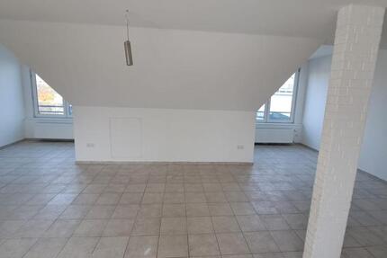 Renovierte 4,5-Zimmer Dachgeschosswohnung + SP in Recklinghausen 4 zimmer