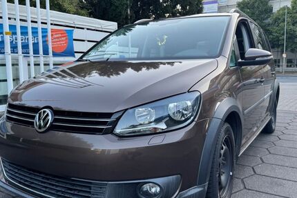 VW Touran 121.000 km 8.400 € Essen 45141