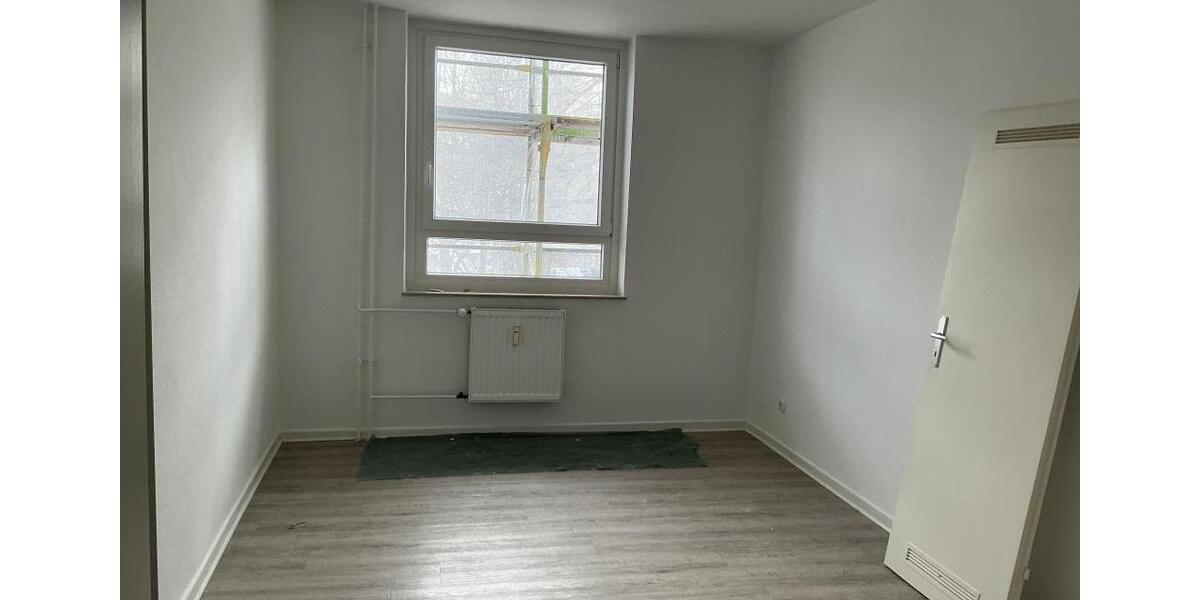 Wir renovieren für Sie bezugsfertig! Schön geschnittene 2-Zimmer 2 zimmer