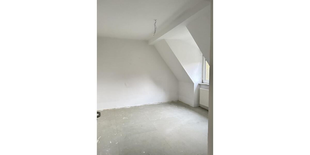 Dachgeschoßwohnung Lünen Brambauer - 2.5 Zimmer, 52 m&sup2;, 410&euro; | Angebot:22016323