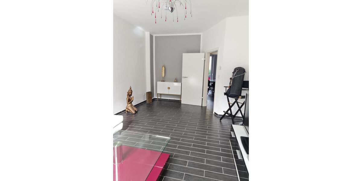 Hochparterre Hagen Hagen-Mitte - 3 Zimmer, 81 m&sup2;, 165.000&euro; | Angebot:27191527