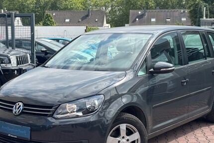 VW Touran 123.000 km 9.490 &euro; Oberhausen 46049