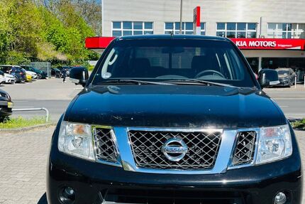 Nissan Navara 320.000 km 7.999 &euro; Dortmund 44147