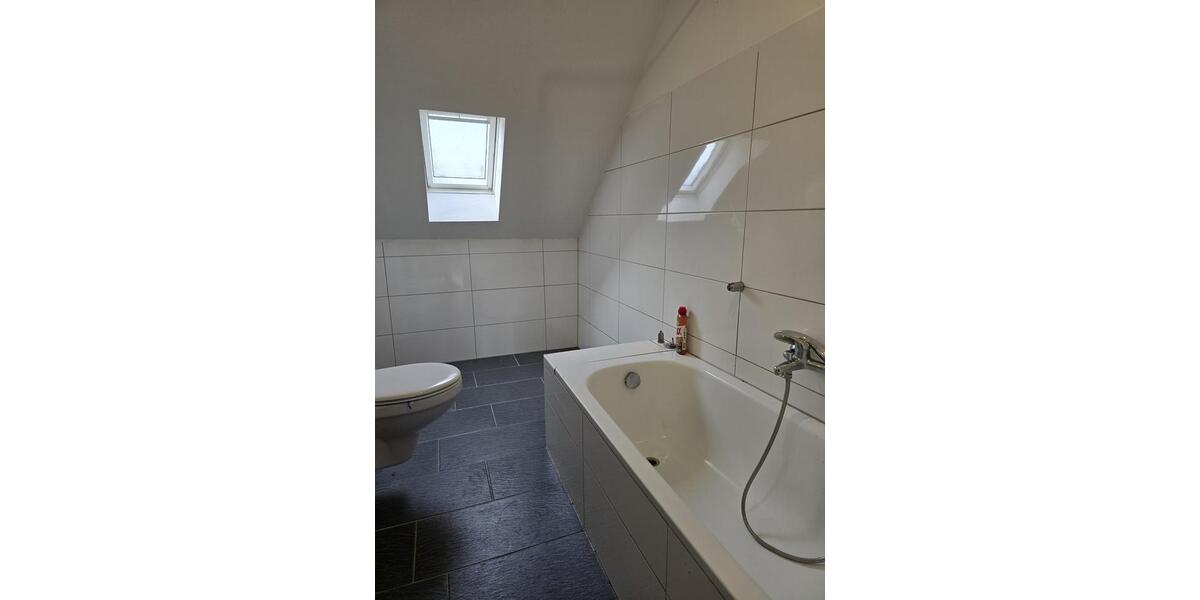 Schöne und großzügige 3-Zimmer-DG-Wohnung in Herne 3 zimmer