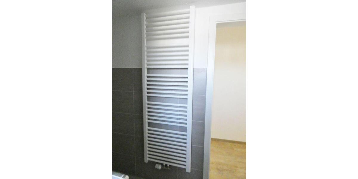 Modernisierte 2-Zi.-Altbau-Whg.mit Designboden in E-Kray! 2 zimmer